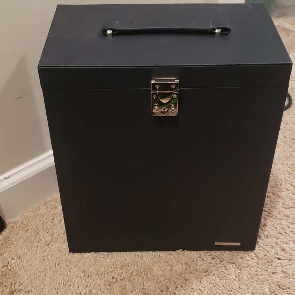 Jewelry box